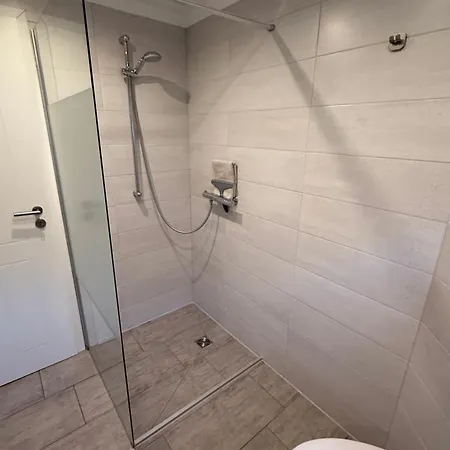 „de Peerstall“ Mit Fahrraedern,