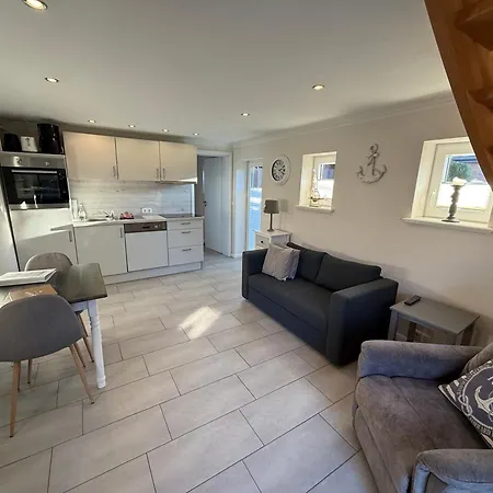 „de Peerstall“ Mit Fahrraedern, *